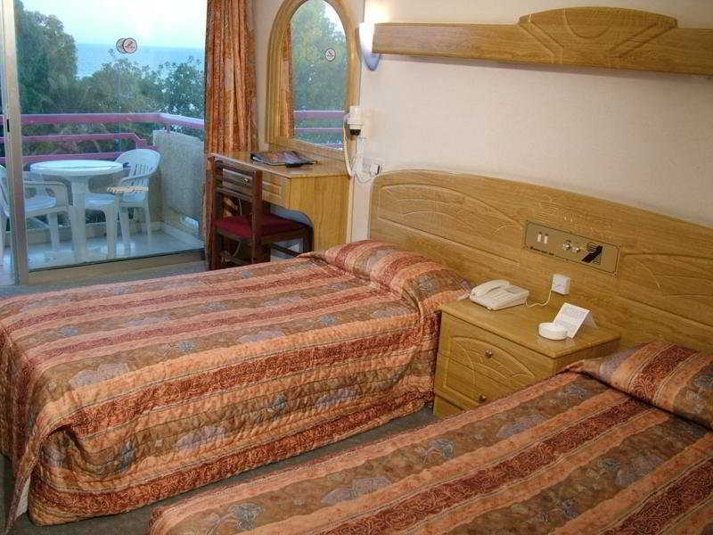 Arsinoe Beach Hotel Limassol Extérieur photo